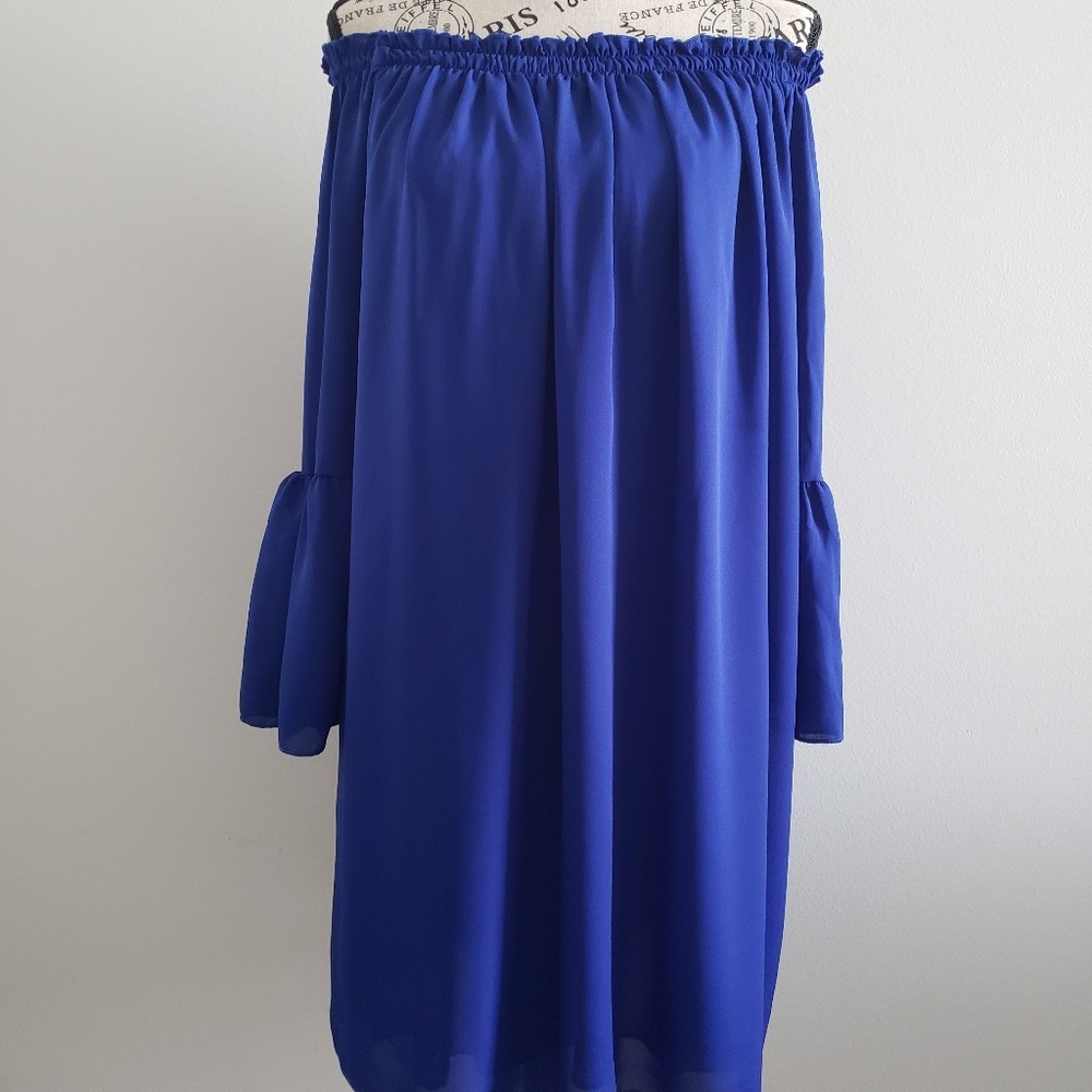 Off the Shoulder Chiffon bell Sleeve dress